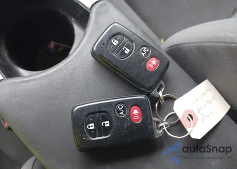 2013 Toyota Prius Plug-In из США, поврежденный, VIN JTDKN3DP2D3041706